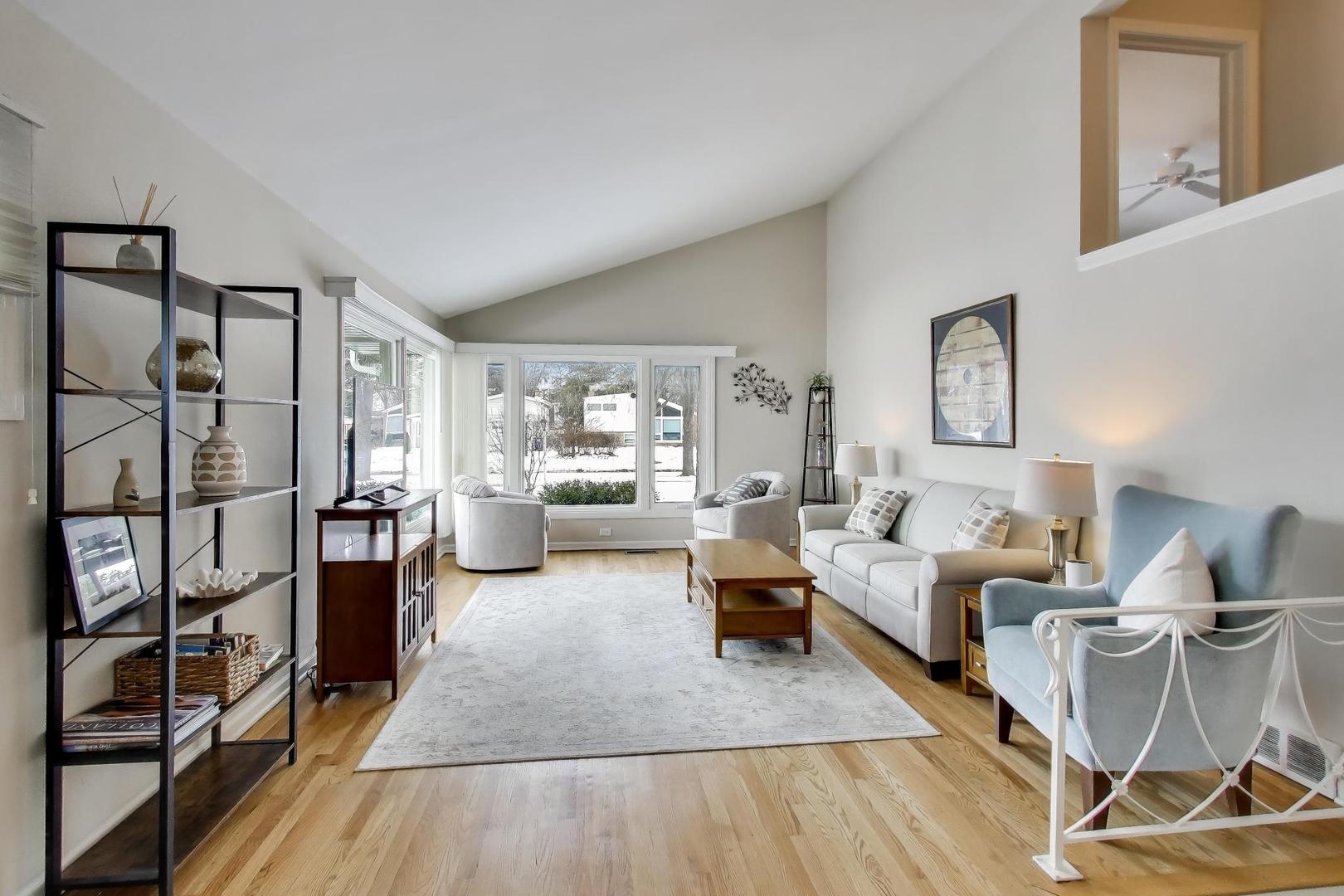 1334 Ferndale Avenue, Highland Park, IL 60035