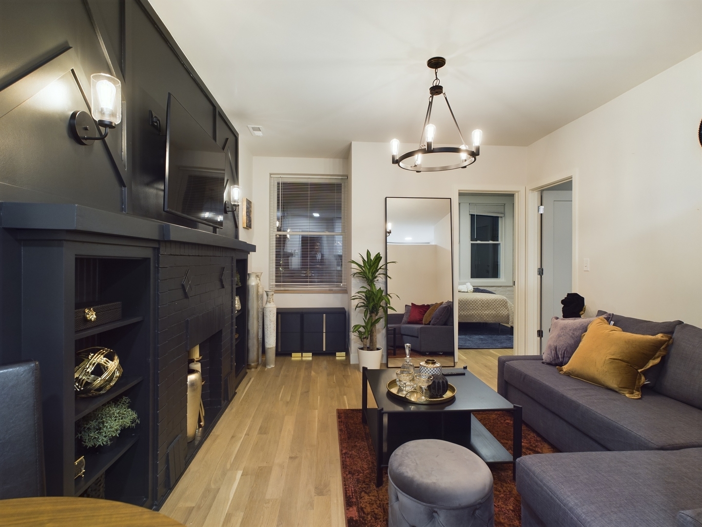 2437 Walton Street, Chicago, IL 60622