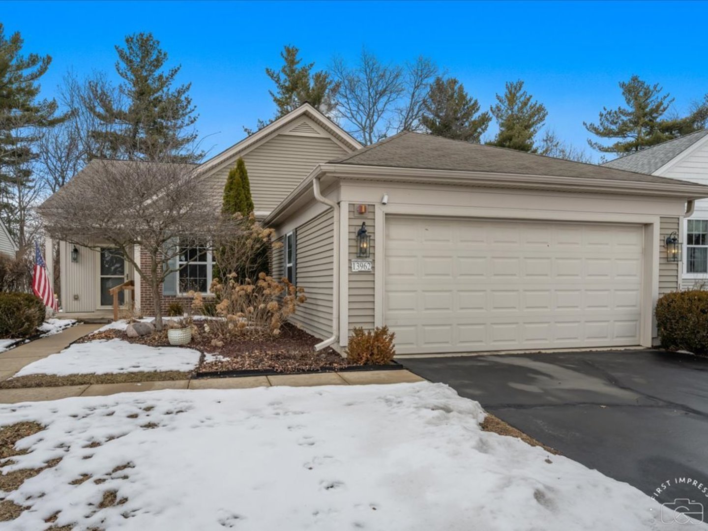 13962 Redmond Drive, Huntley, IL 60142