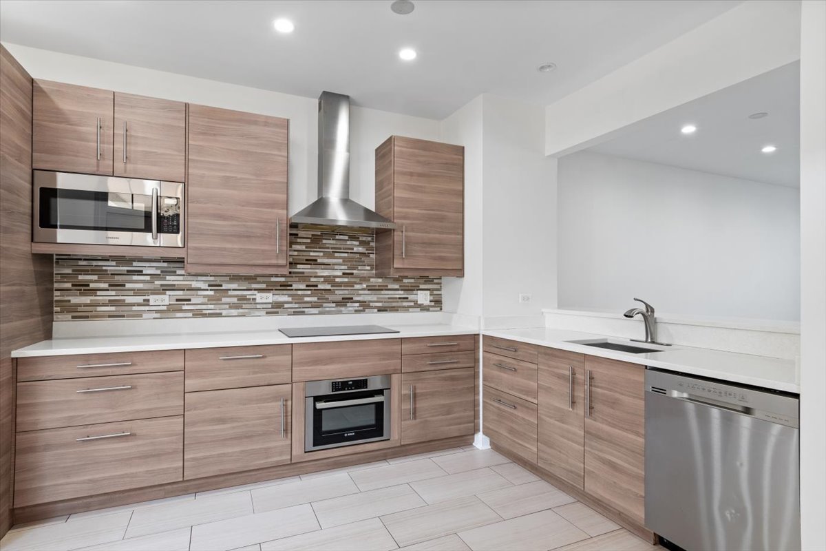 2257 LAKE RIDGE Drive, Glendale Heights, IL 60139