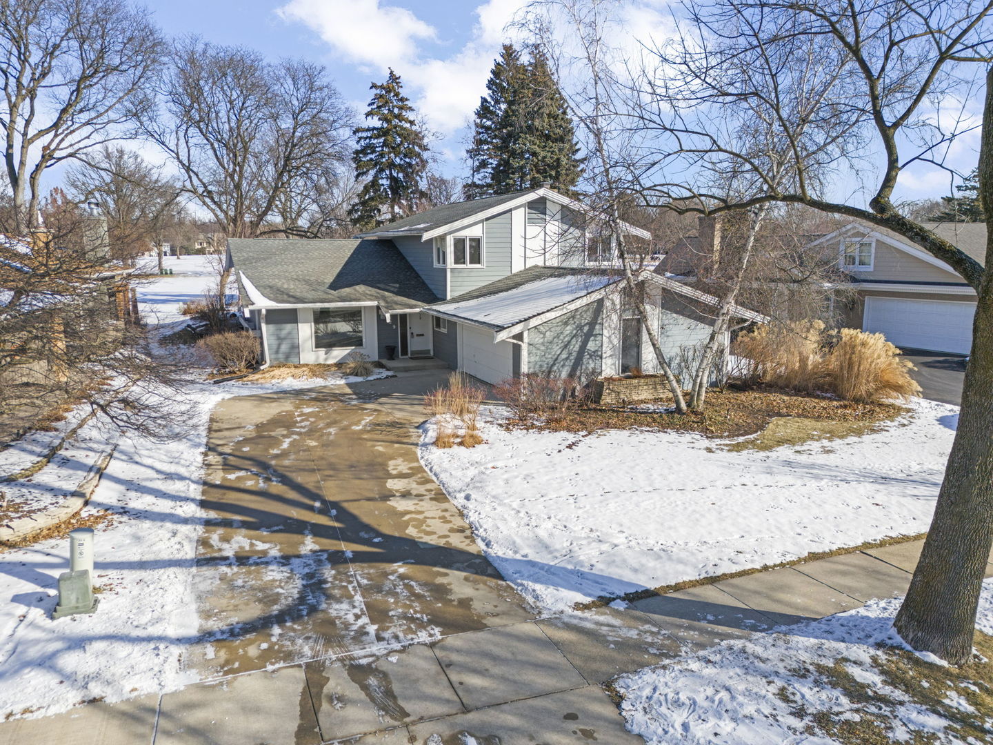 729 Burning Tree Lane, Naperville, IL 60563