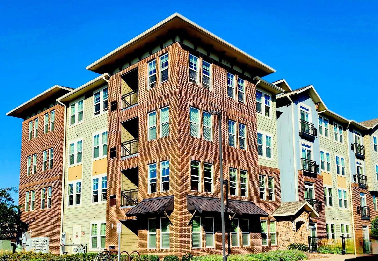 670 Algonquin Road, Schaumburg, IL 60173