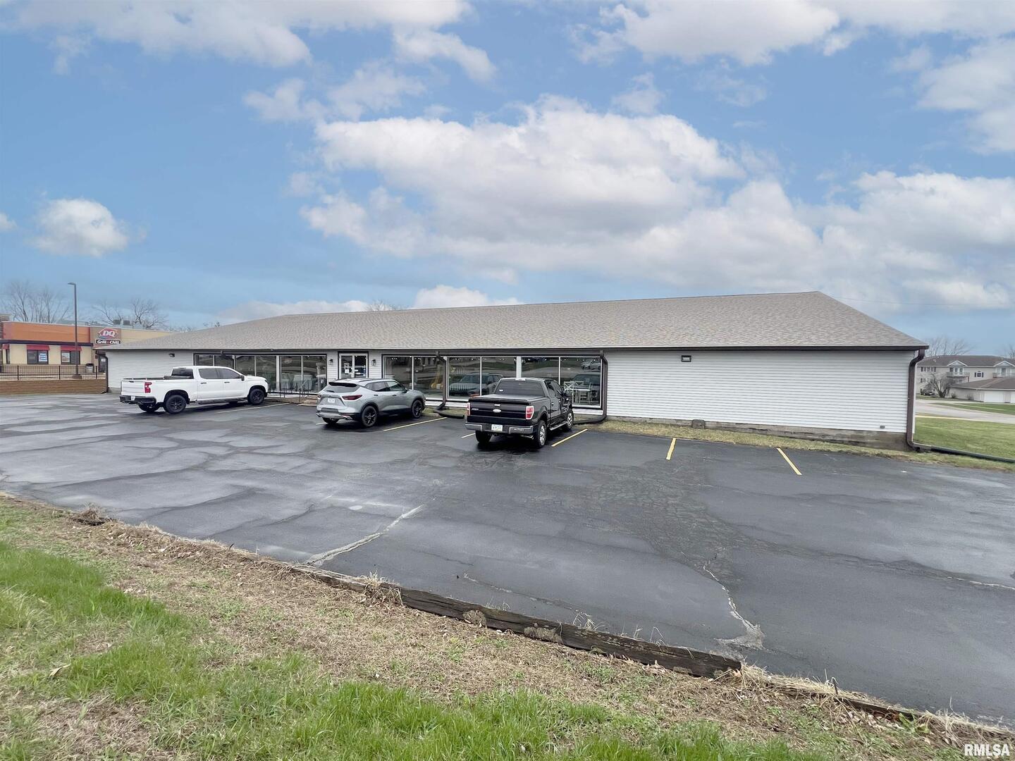 1323 11TH Street, Dewitt, IA 52742