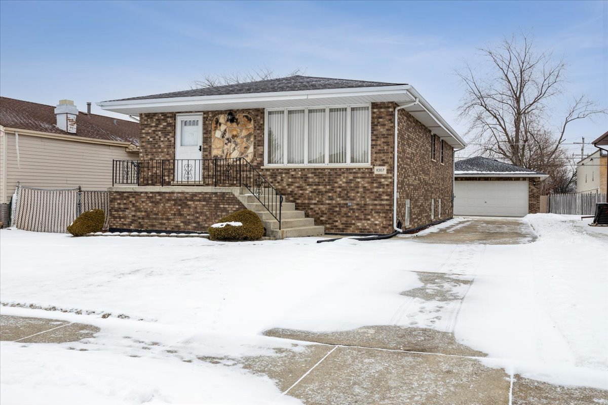 8307 77th Court, Bridgeview, IL 60455