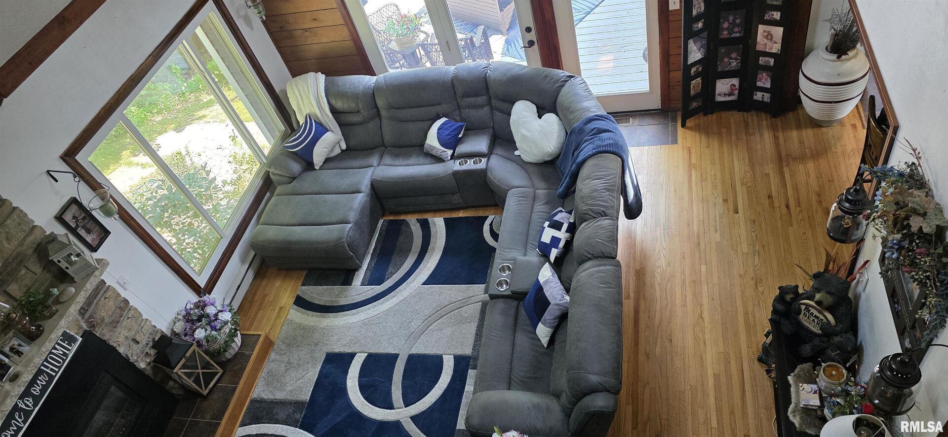 2211 613TH Avenue, Sabula, IA 52070