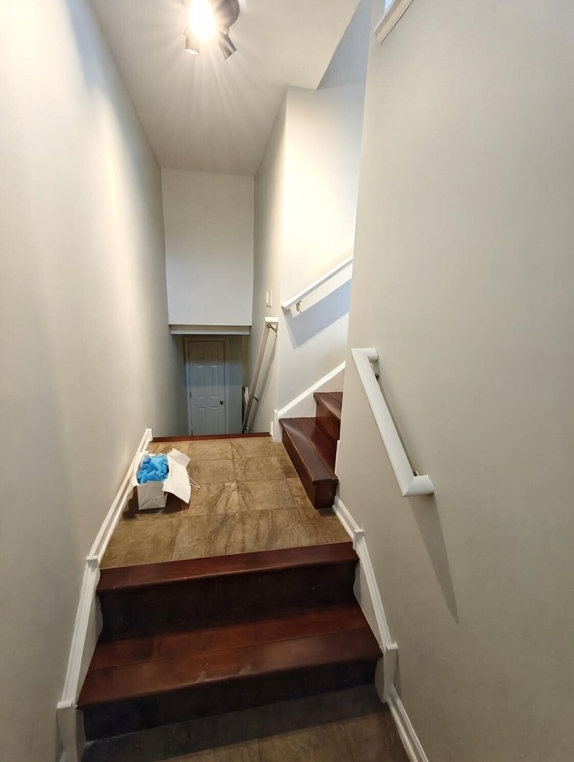 1819 Indian Hill Lane, Aurora, IL 60503