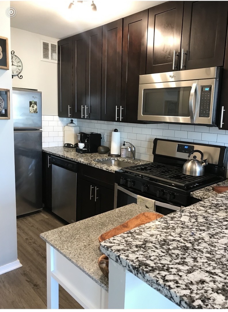 1 Scott Street, Chicago, IL 60610