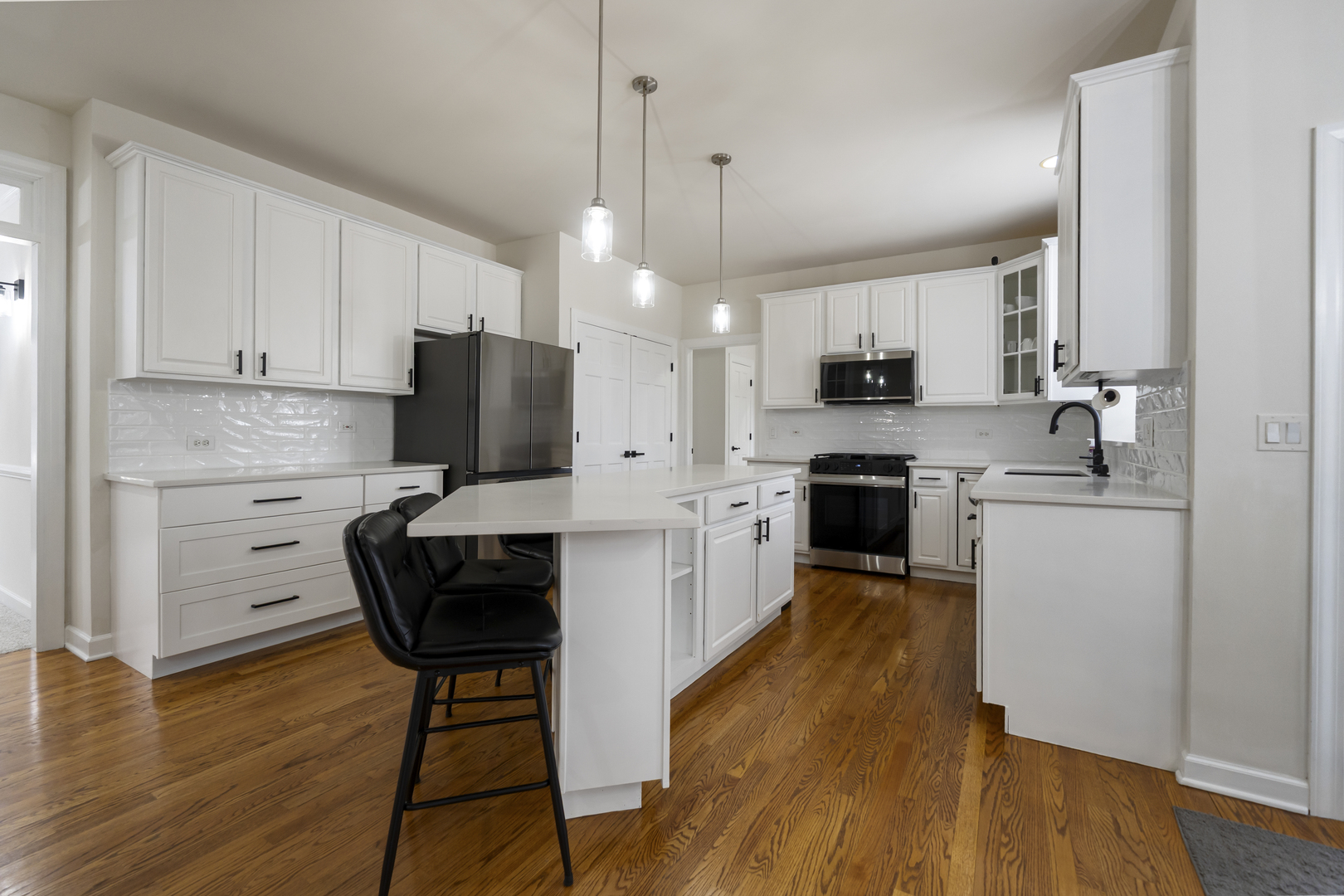 527 Ridgelawn Trail, Batavia, IL 60510