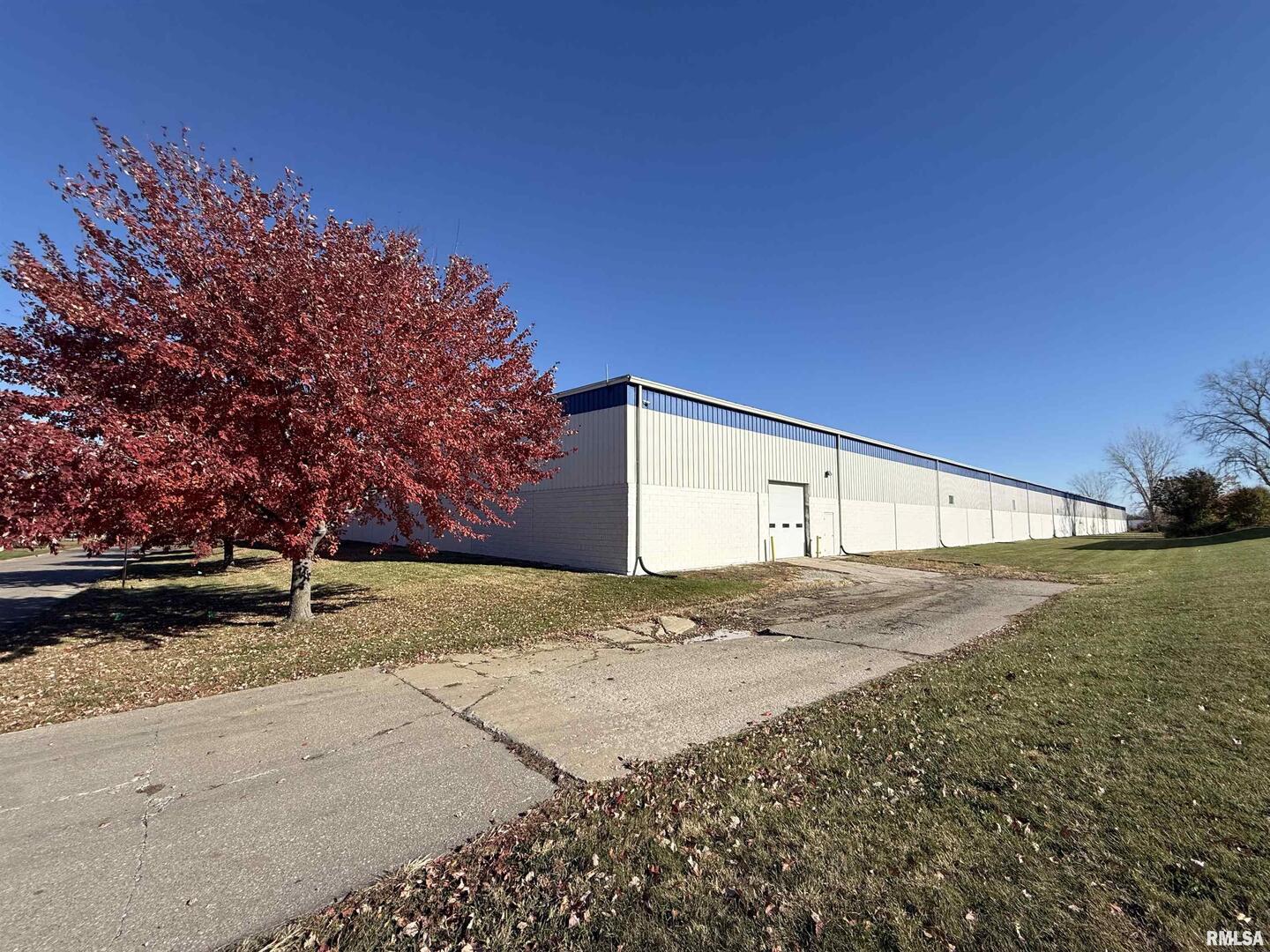 8201 42ND Street, Rock Island, IL 61201