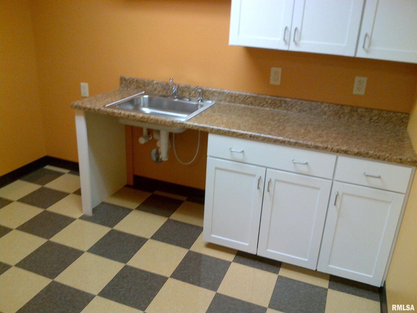 4711 44TH Street, Rock Island, IL 61201