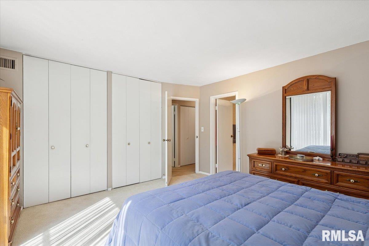 1800 7TH Street, East Moline, IL 61244