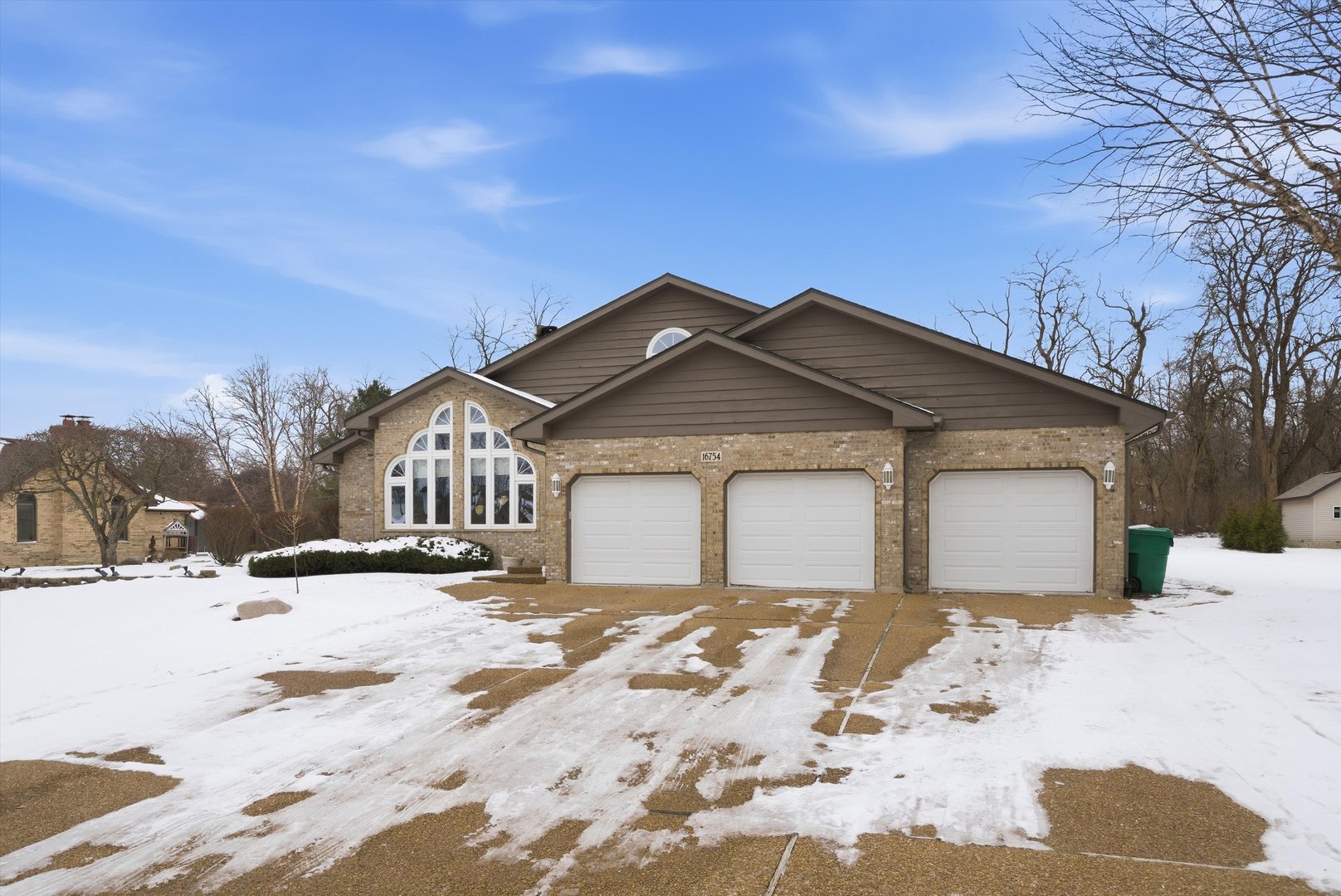 16754 Pineview Drive, Homer Glen, IL 60491
