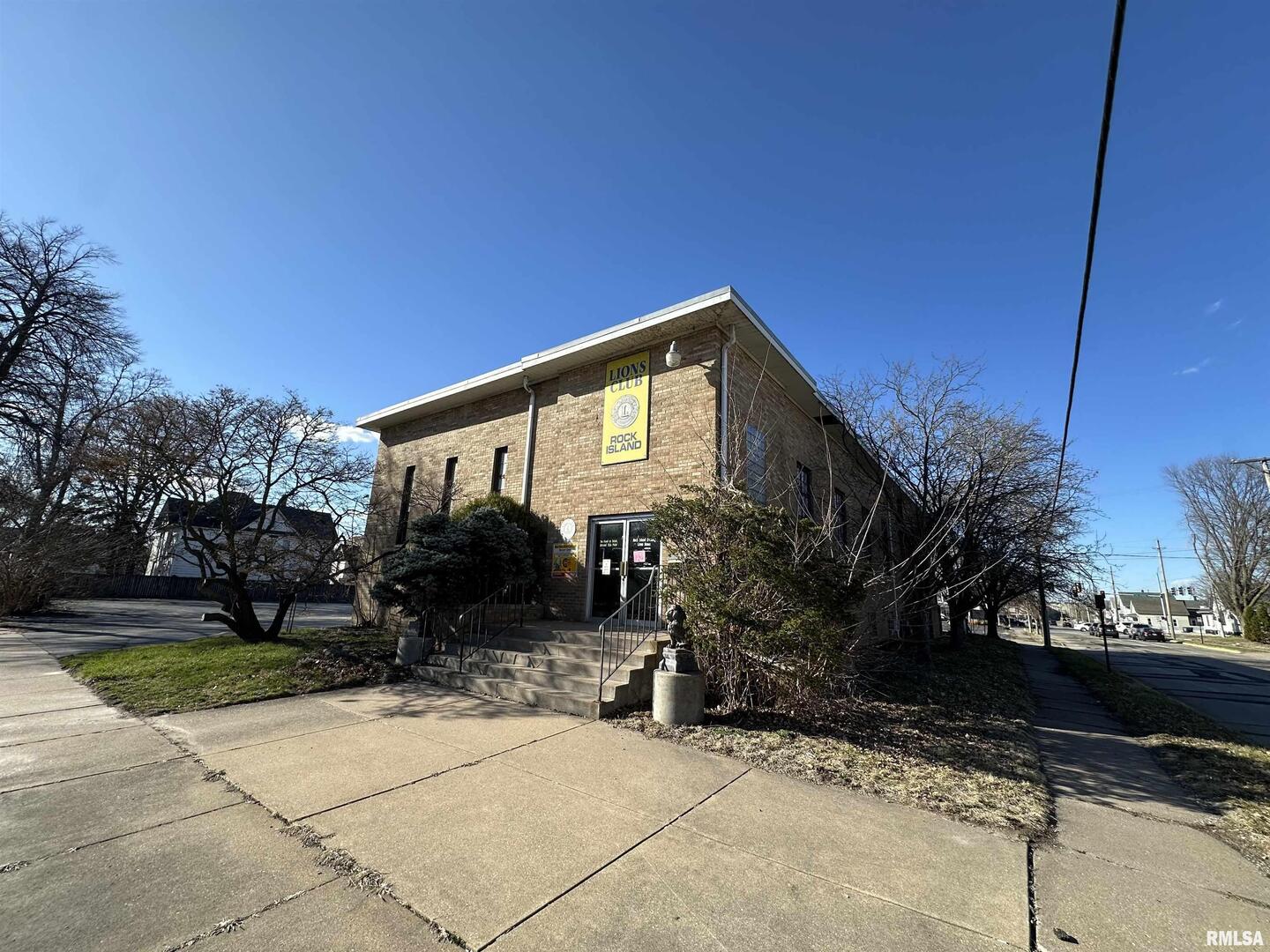 4329 8TH Avenue, Rock Island, IL 61201