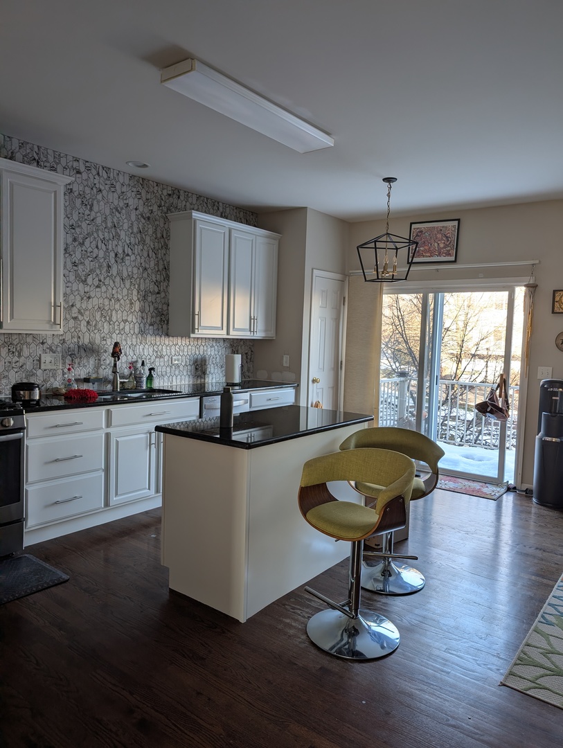 733 Station Boulevard, Aurora, IL 60504