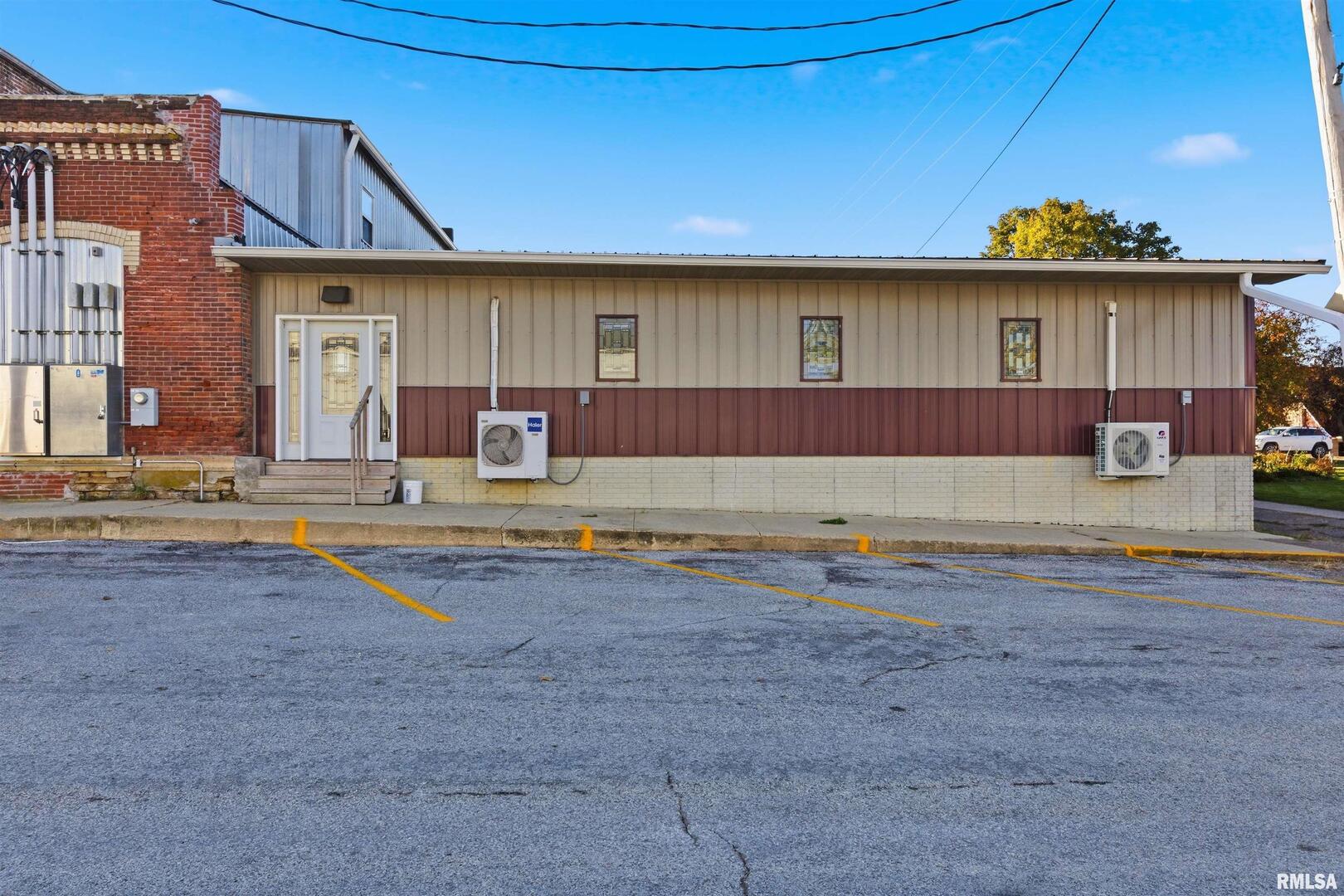 411 & 413 MAIN Street, Lost Nation, IA 52254