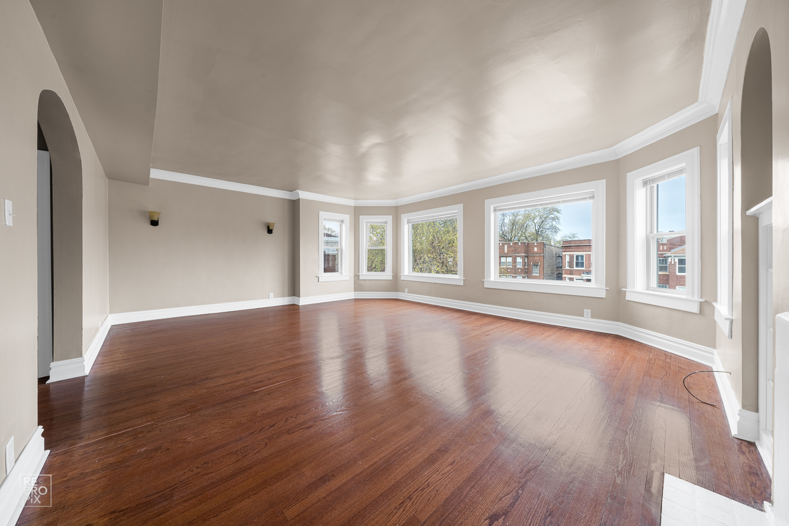 7751 Saginaw Avenue, Chicago, IL 60649