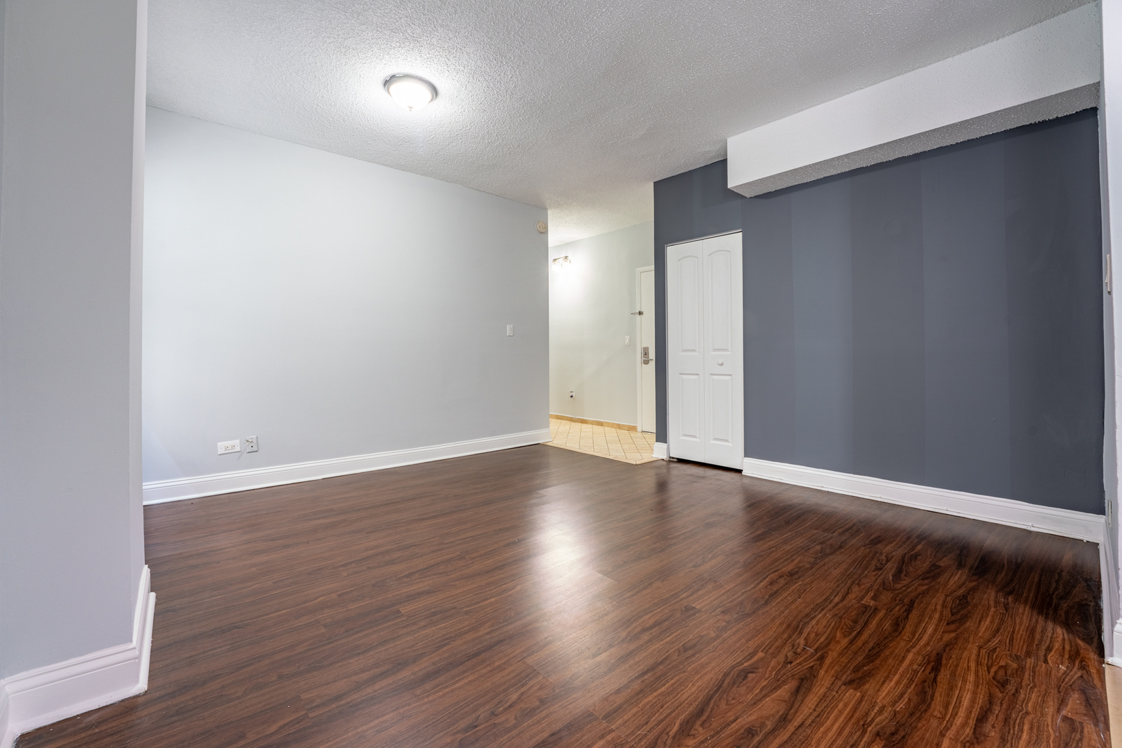 4520 Clarendon Avenue, Chicago, IL 60640