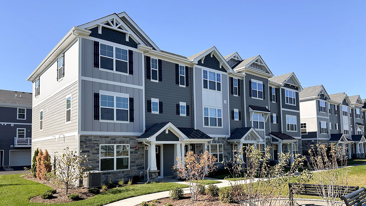 421 lakeshore Court, St. Charles, IL 60174