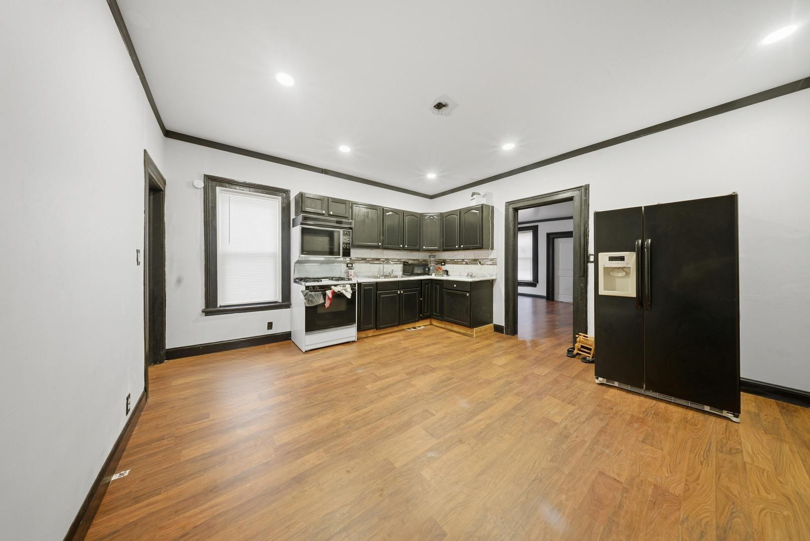 525 Lasalle Street, Aurora, IL 60505