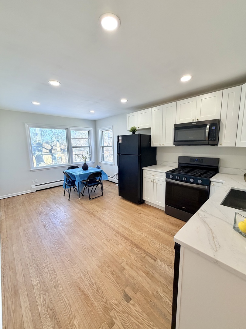 2308 Oakton Street, Park Ridge, IL 60068