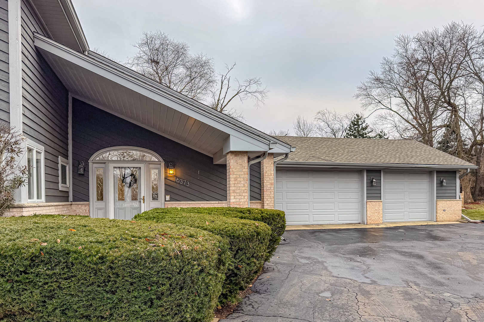 16373 Menna Lane, Lincolnshire, IL 60069