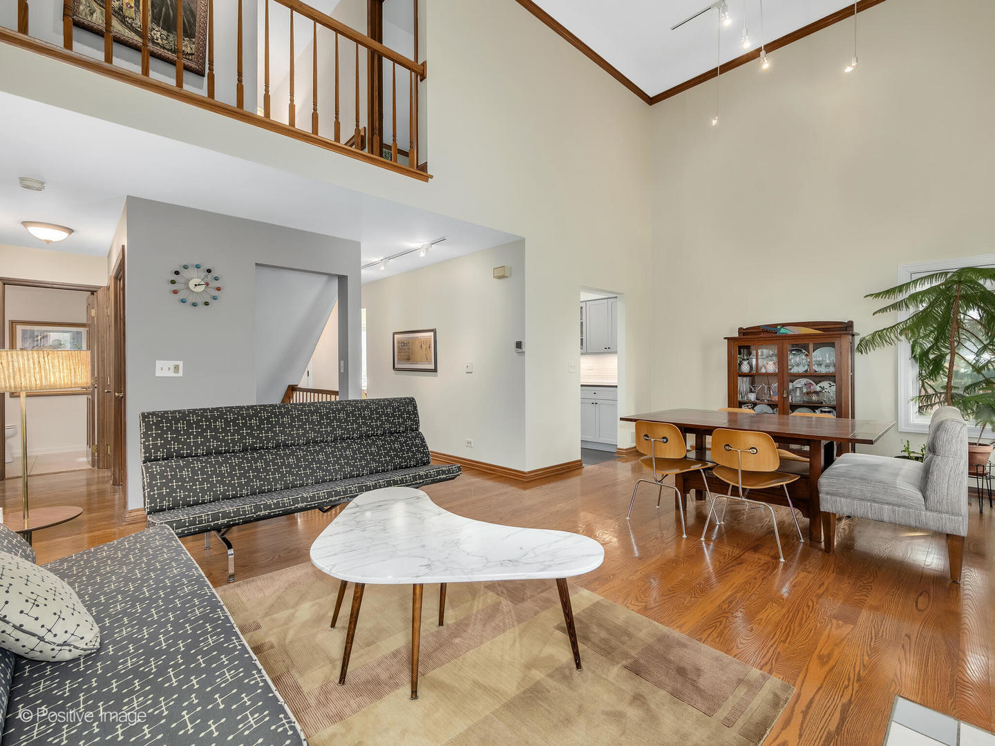 412 Lawrence Avenue, Glen Ellyn, IL 60137