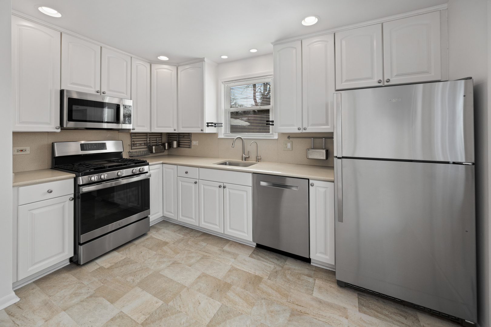 41 Hackberry Lane, Glenview, IL 60025