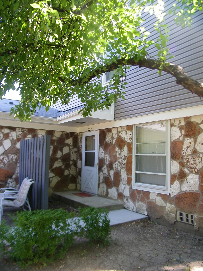 227 NANTUCKET HARBOR, Schaumburg, IL 60193