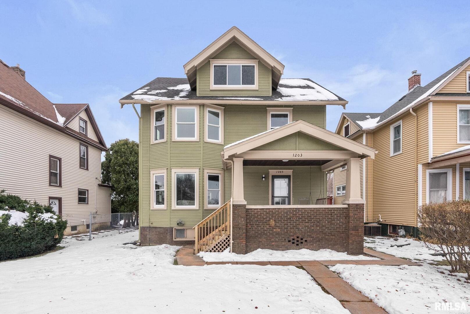 1203 Locust Street, Davenport, IA 52804