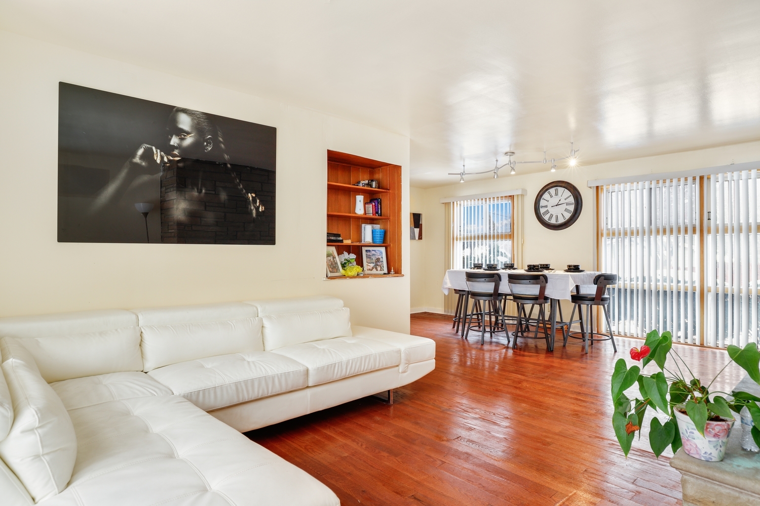 302 13th Street, Chicago Heights, IL 60411