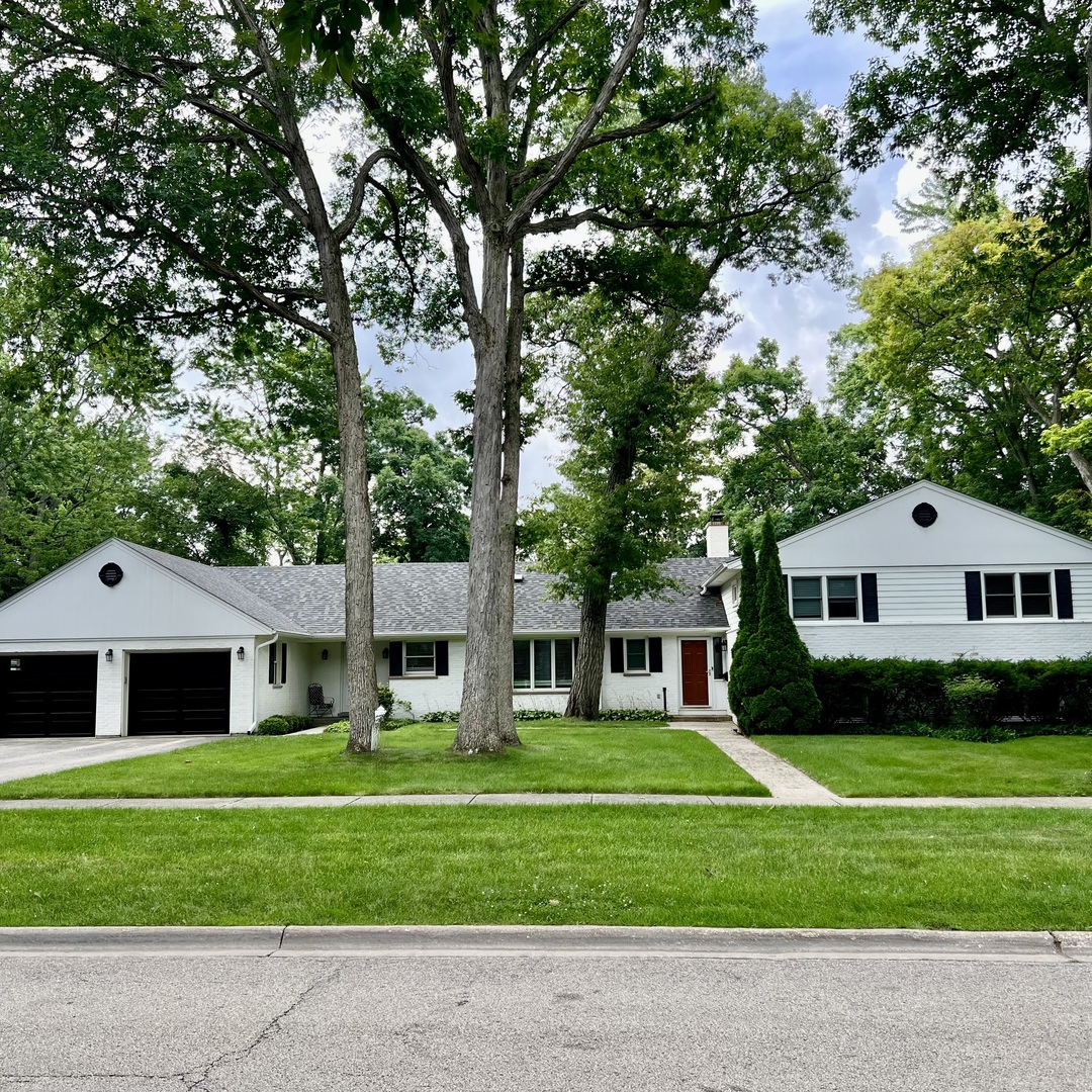 825 Highview Terrace, Lake Forest, IL 60045