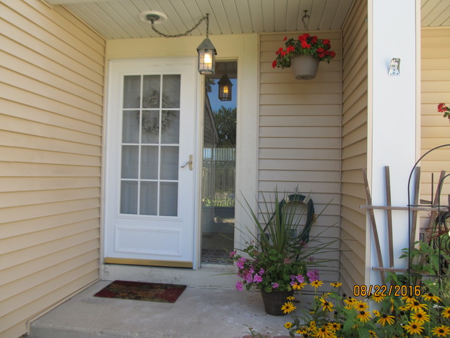 734 Colorado Court, Carol Stream, IL 60188