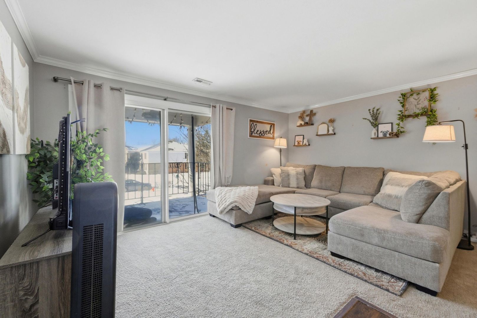 963 Golf Course Road, Crystal Lake, IL 60014