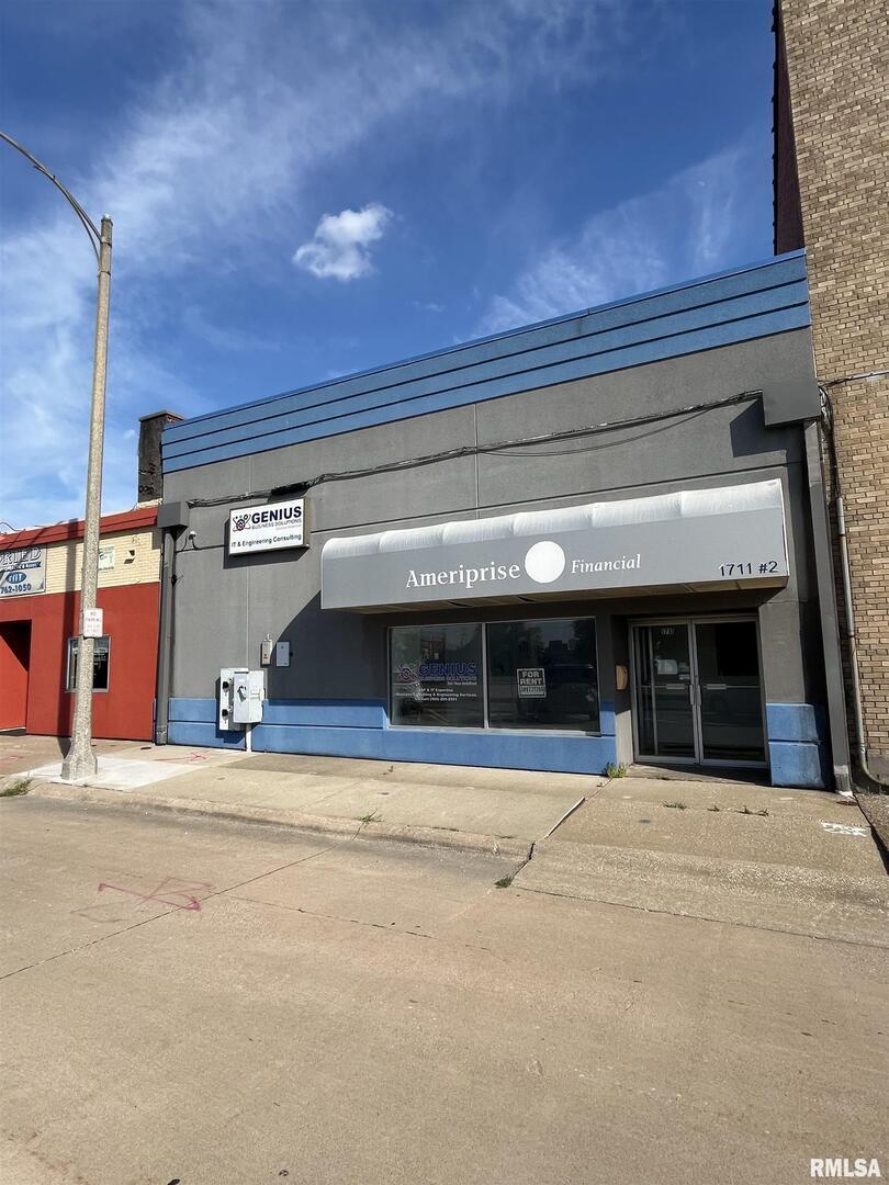 1711 5TH Avenue, Moline, IL 61265