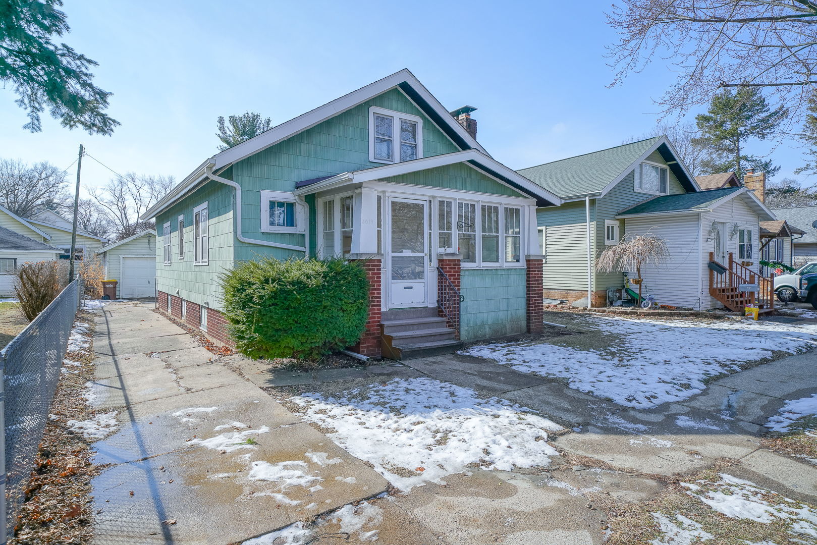 2019 15th Avenue, Rockford, IL 61104