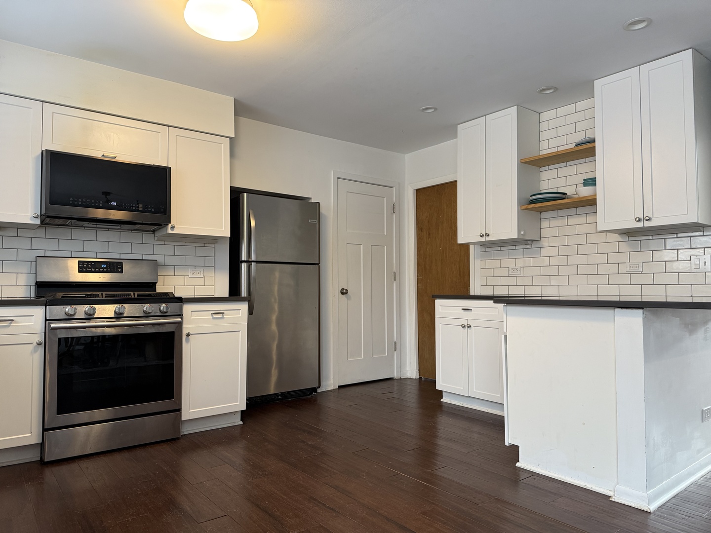 523 Elm Street, Deerfield, IL 60015