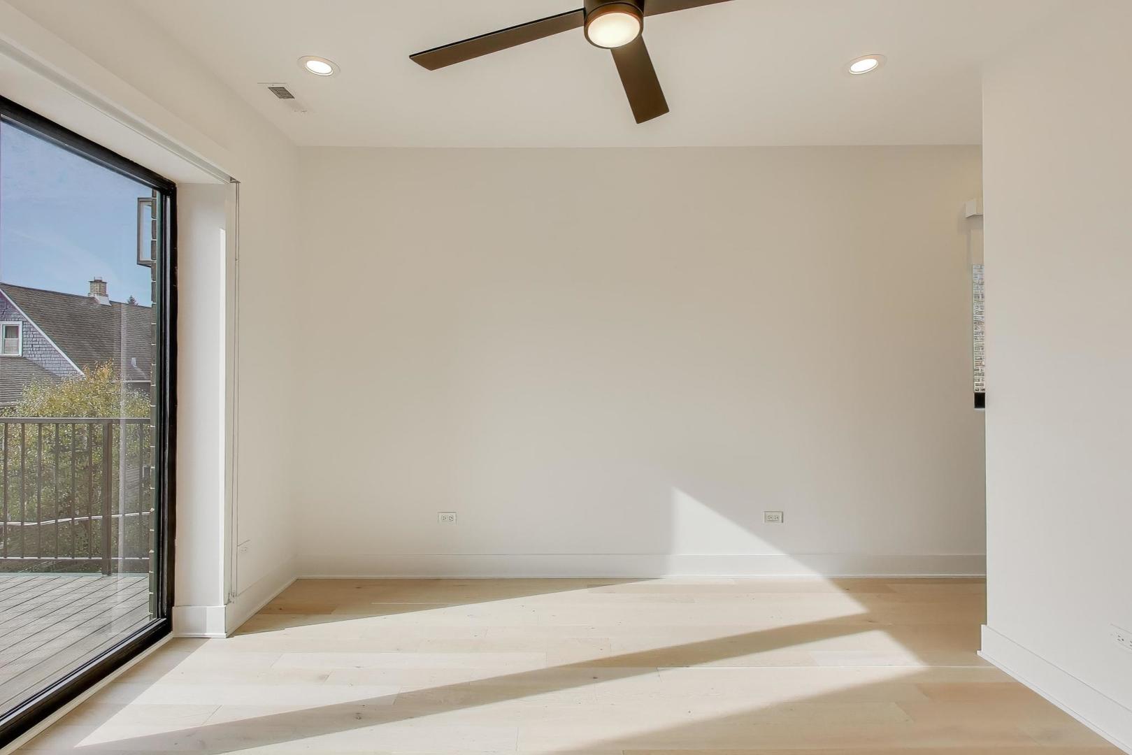 1619 Lawrence Avenue, Chicago, IL 60640