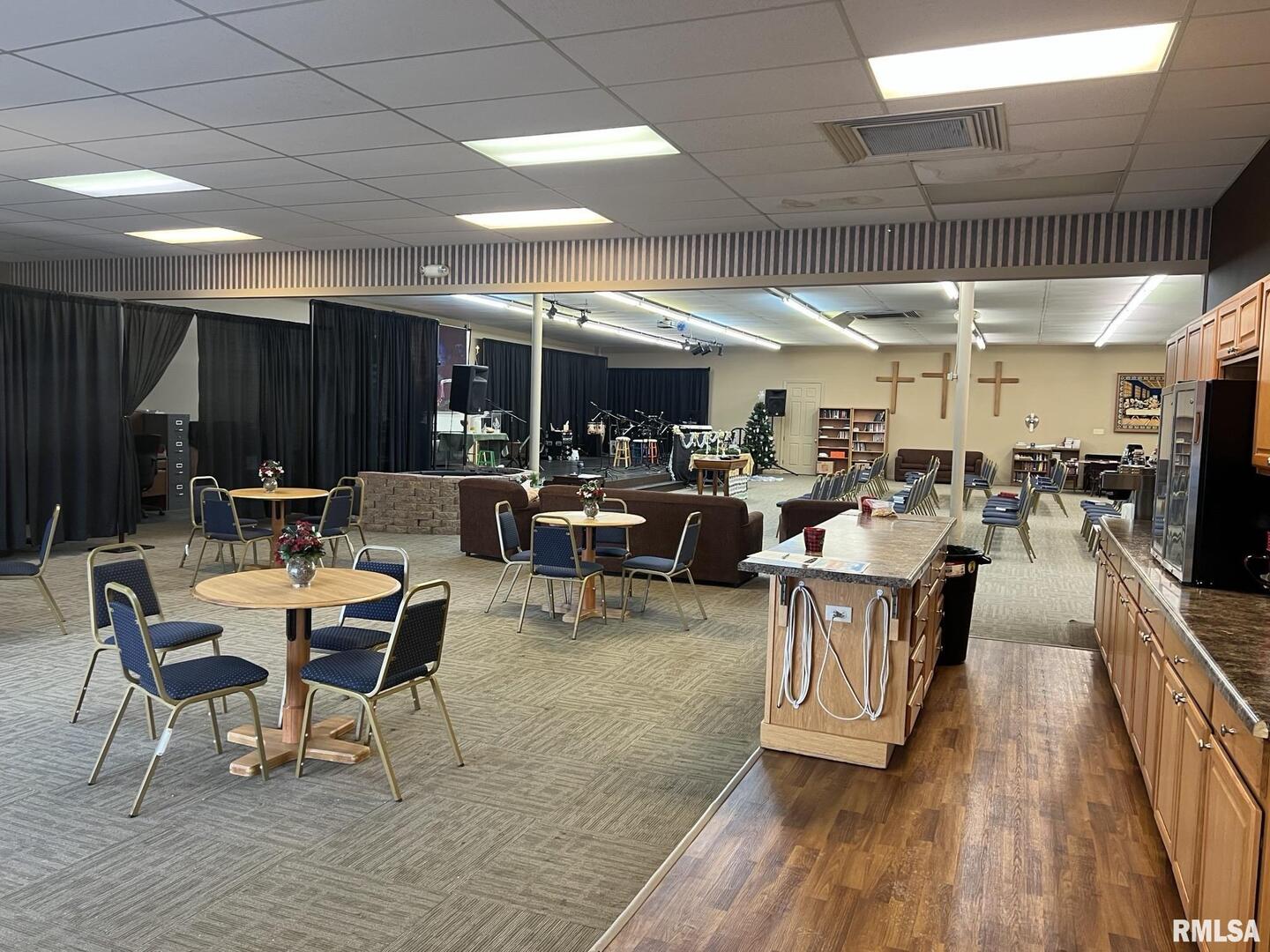 1624 AVENUE OF THE CITIES Avenue, Moline, IL 61265