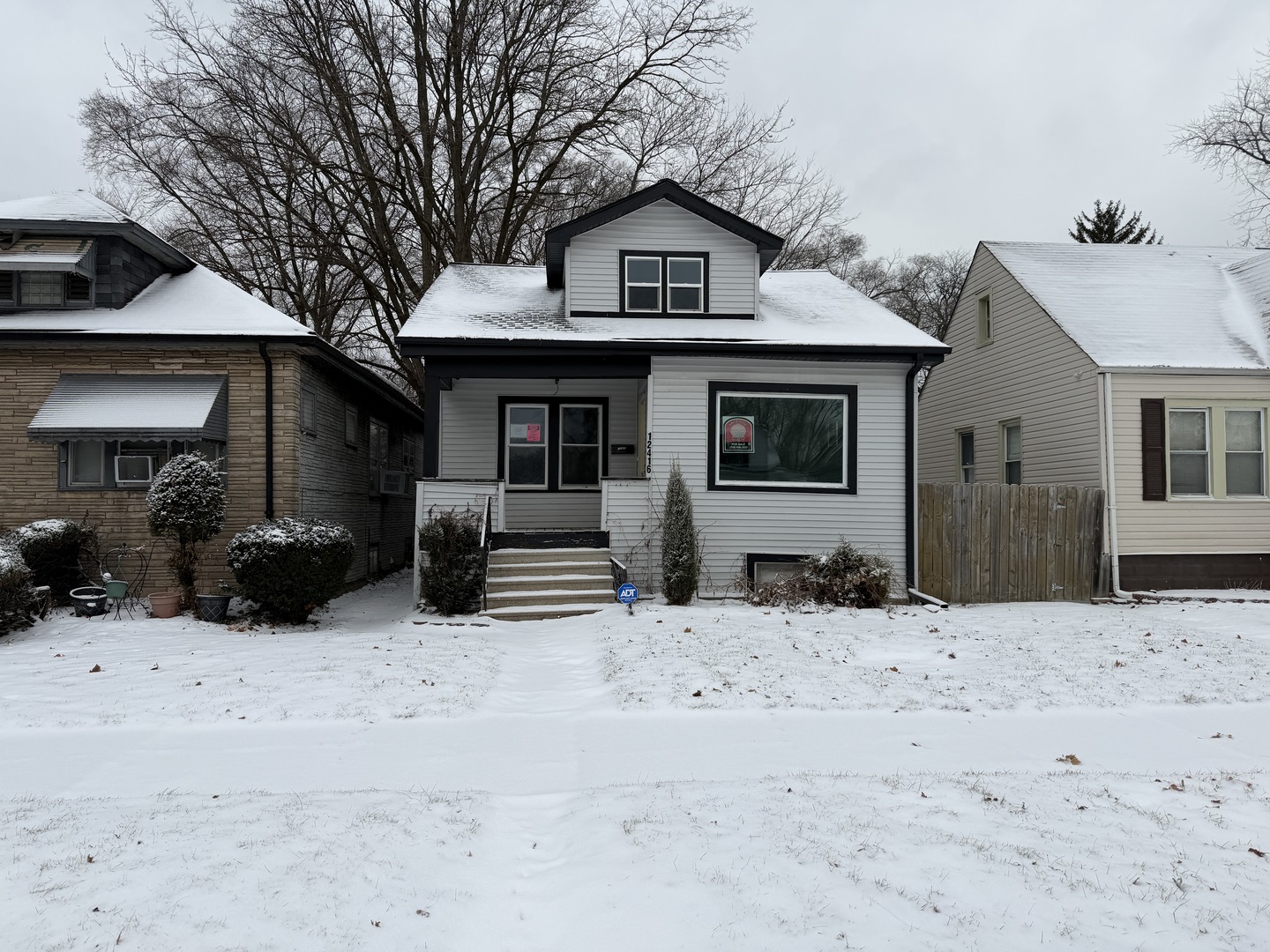 12416 Carpenter Street, Calumet Park, IL 60827