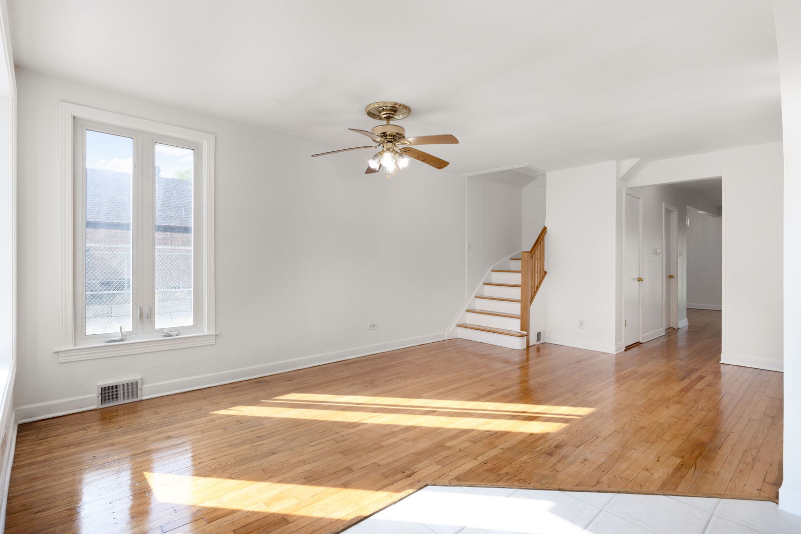 9858 Montrose Avenue, Schiller Park, IL 60176