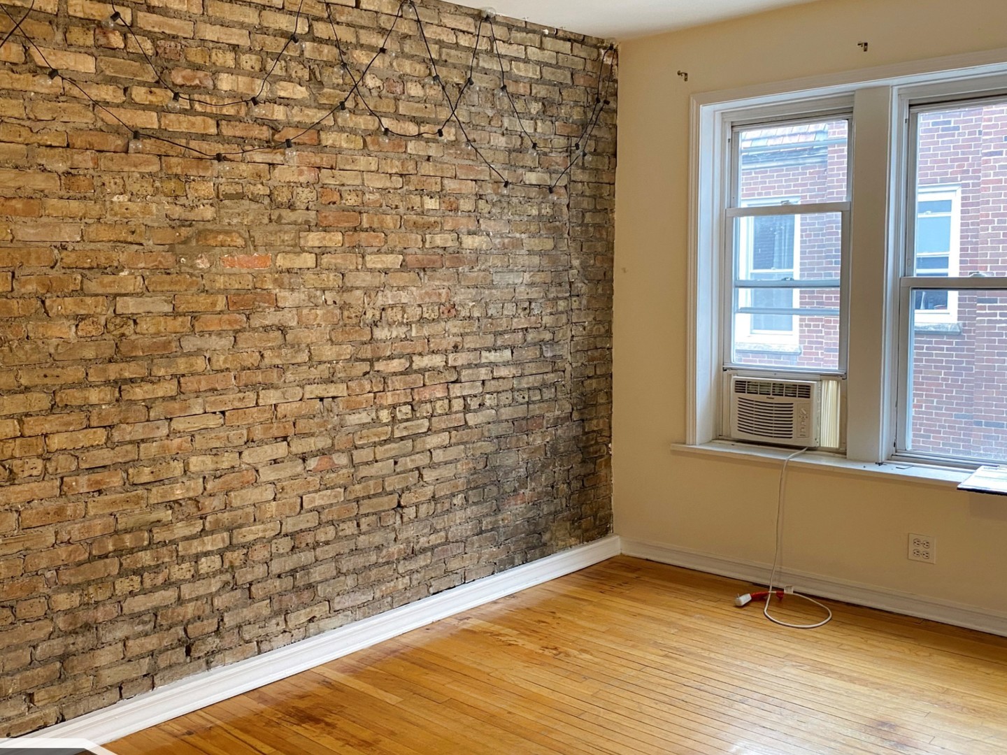 3038 Wellington Street, Chicago, IL 60618