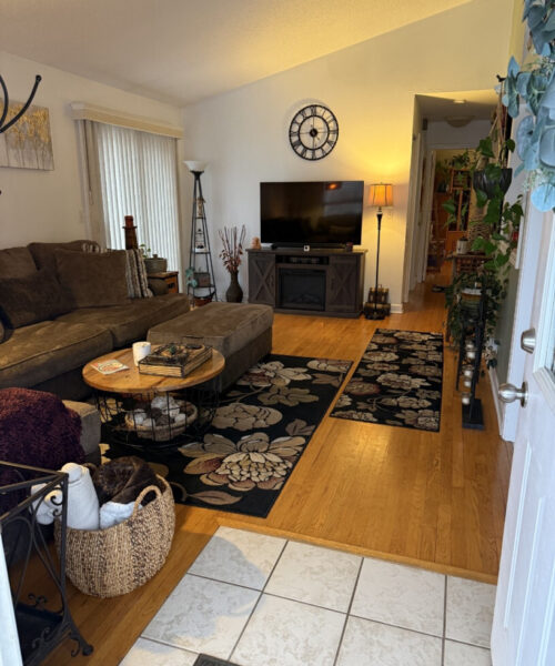 352 Danbury Drive, Naperville, IL