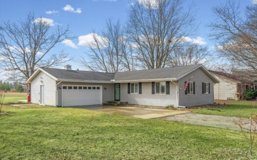 1432 Country Club Lane, Loda, IL