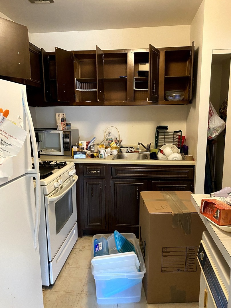 9S220 Lake Drive #16-104, Willowbrook, IL