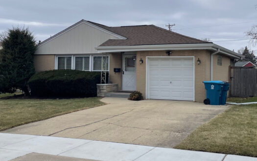 408 S Albert Street, Mount Prospect, IL