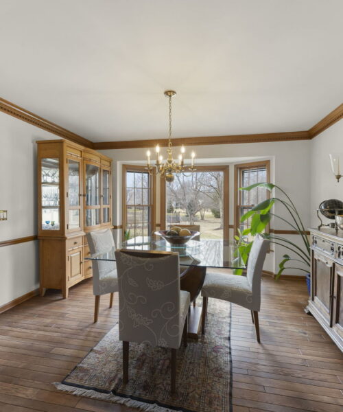 381 Prairie Knoll Drive, Naperville, IL