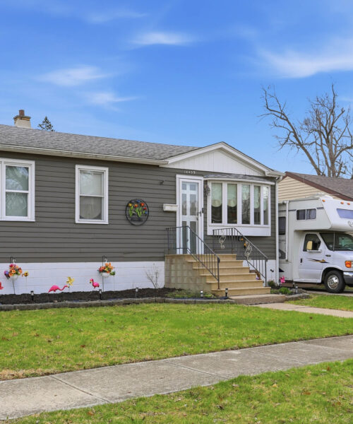 14439 Lawndale Avenue, Midlothian, IL