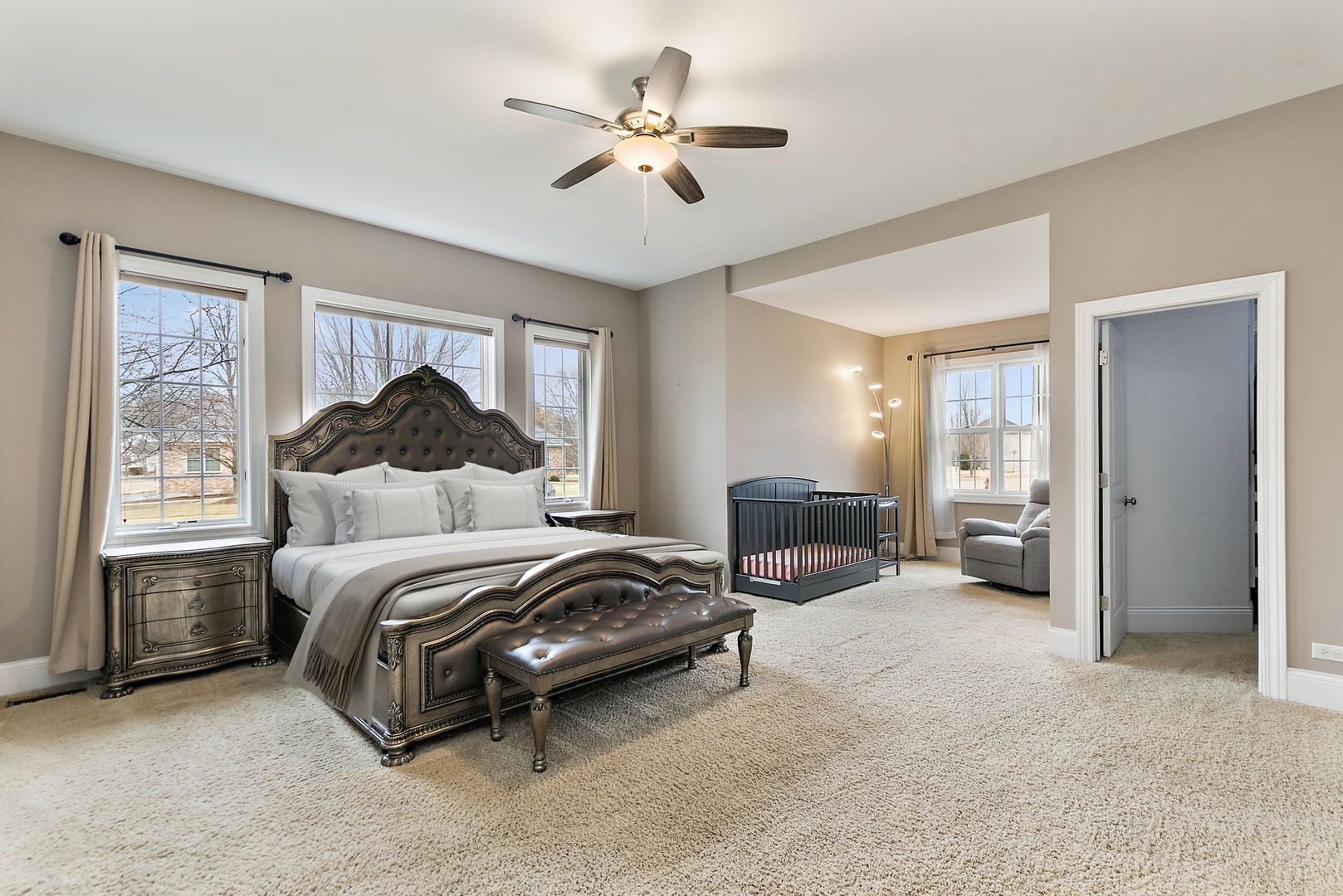 1211 Coyote Trail, Hampshire, IL