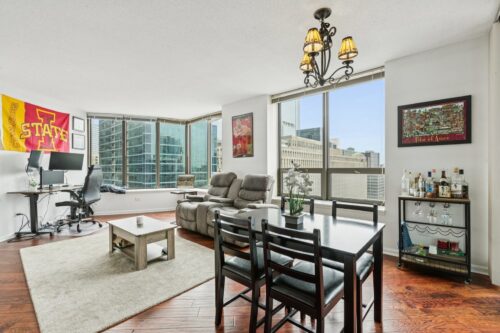 400 N La Salle Drive #2208, Chicago, IL