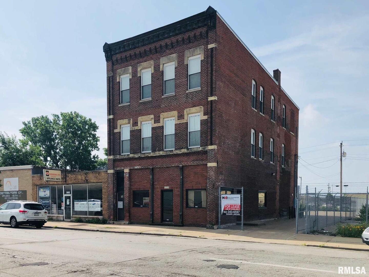 1115 3RD Street, Davenport, IA 52802